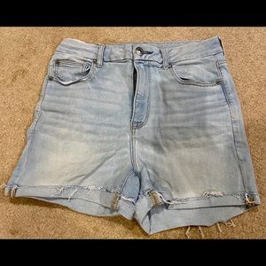 AMERICAN EAGLE DENIM SHORTS